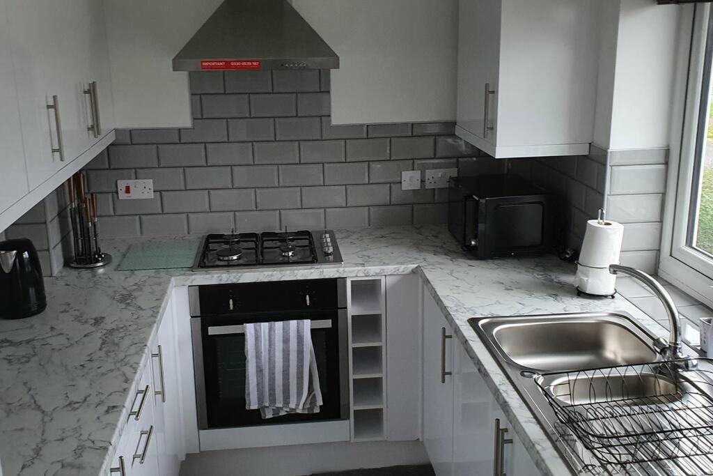Exquisite&Modern 2 bed Maisonette Harmondsworth Exterior foto