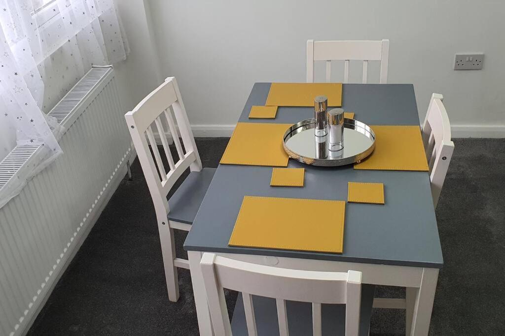 Exquisite&Modern 2 bed Maisonette Harmondsworth Exterior foto